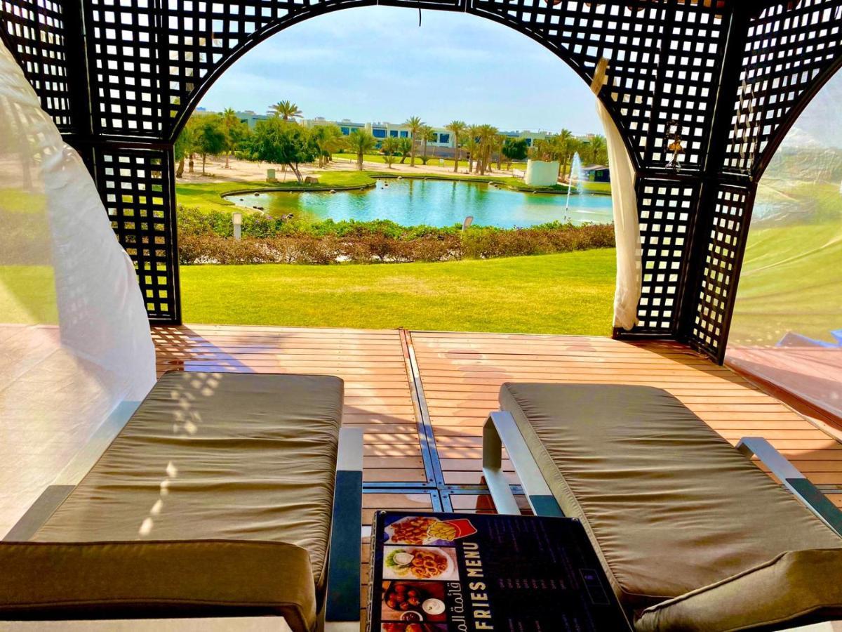 דוחה Retaj Salwa Resort & Spa מראה חיצוני תמונה View of the golf course at the Four Seasons Resort Scottsdale