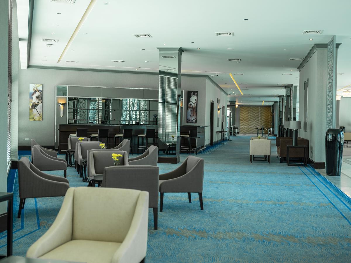 דוחה Retaj Salwa Resort & Spa מראה חיצוני תמונה The lounge at the airport