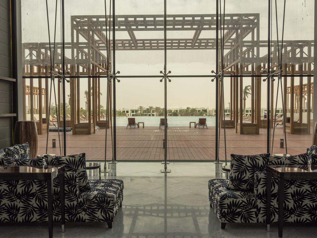 דוחה Retaj Salwa Resort & Spa מראה חיצוני תמונה The interior of the hotel