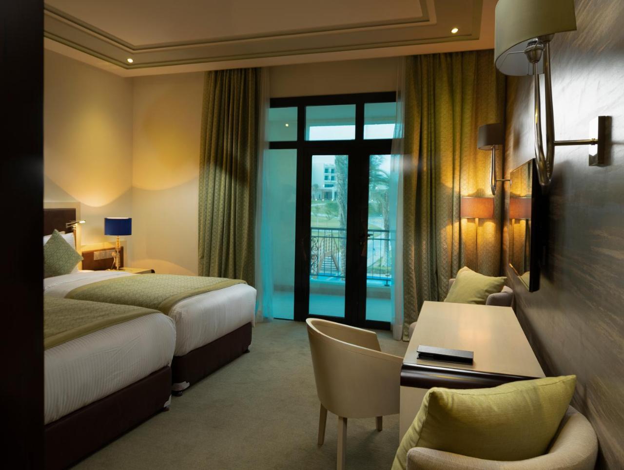 דוחה Retaj Salwa Resort & Spa מראה חיצוני תמונה A room at the hotel
