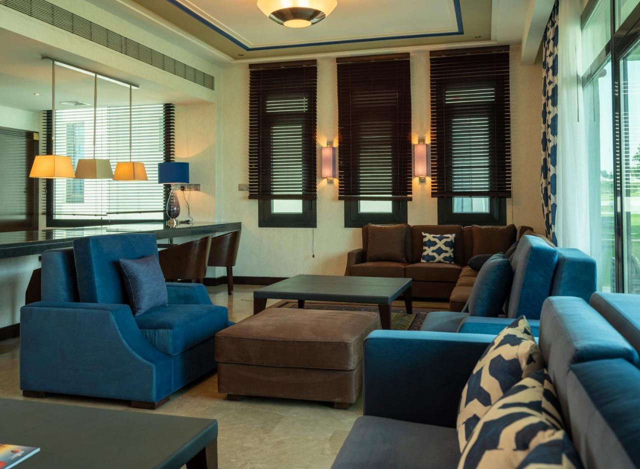 דוחה Retaj Salwa Resort & Spa מראה חיצוני תמונה The Club at Changi Airport